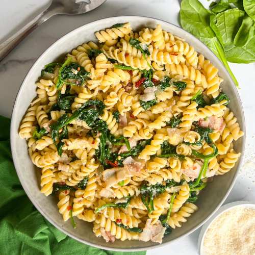 Tasty and Light Bacon Spinach Pasta