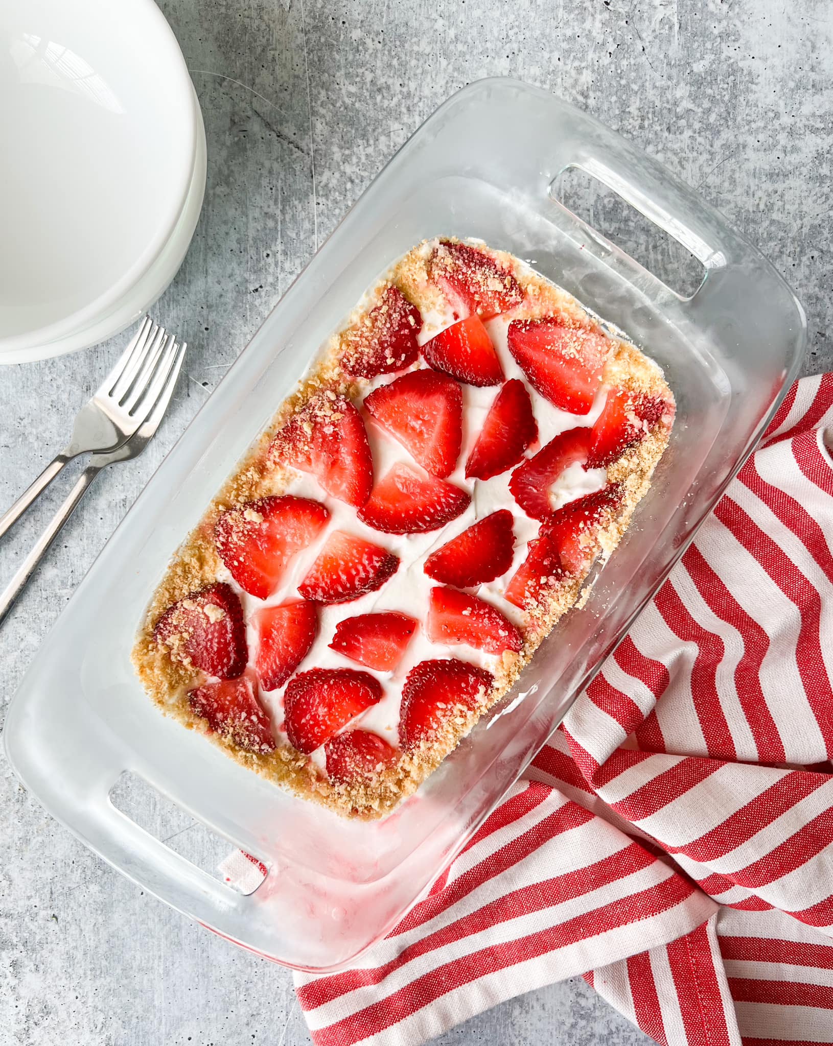 Refreshing No-Bake Strawberry Icebox Cake Recipe